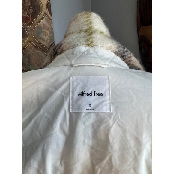 Aritzia Wilfred Free Lyon Wool Plaid Schacket Women's Wilfred Free Jacket - Picture 8 of 10